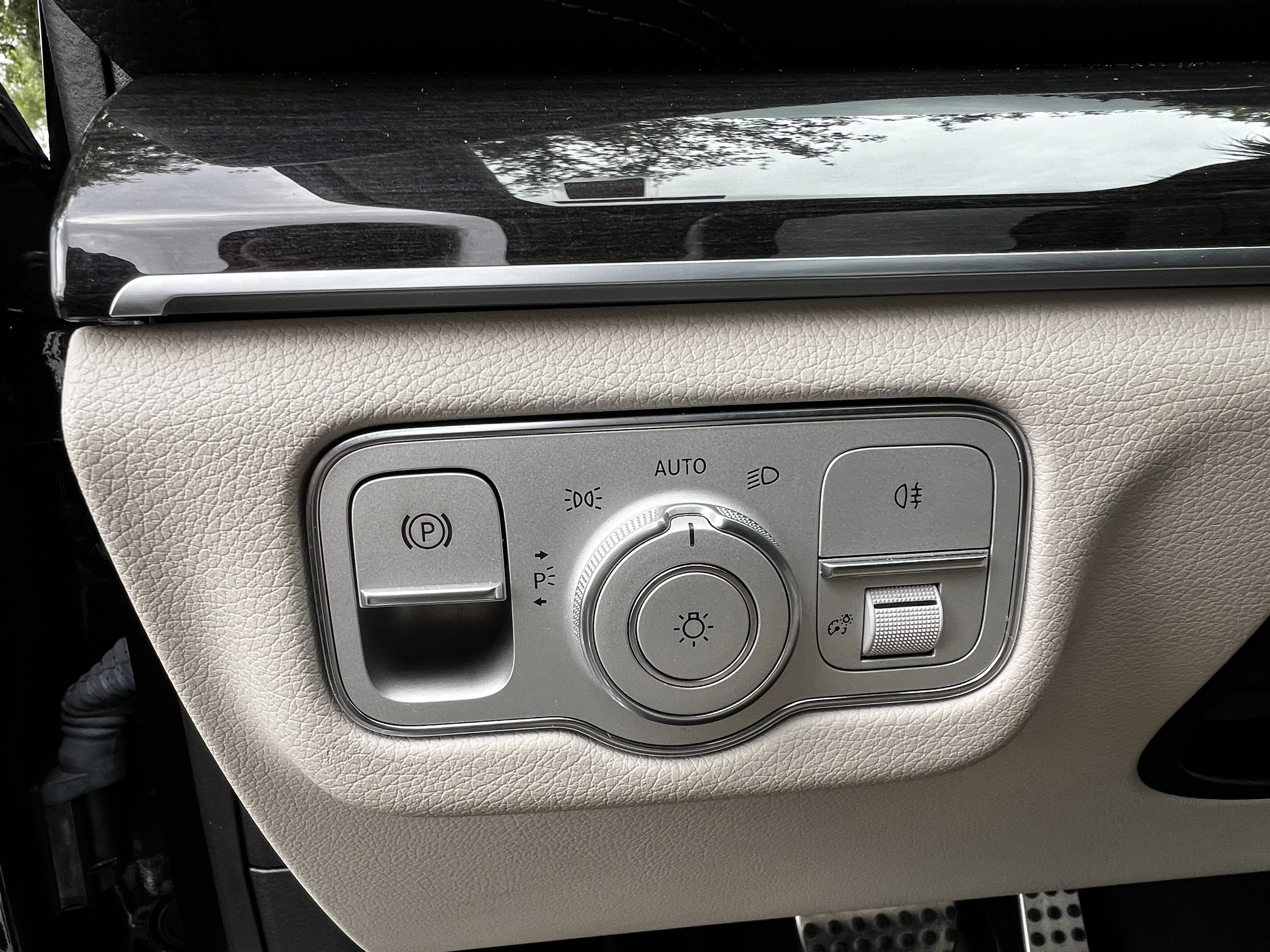 Used 2021 Mercedes-Benz GLS 580 4MATIC image 15