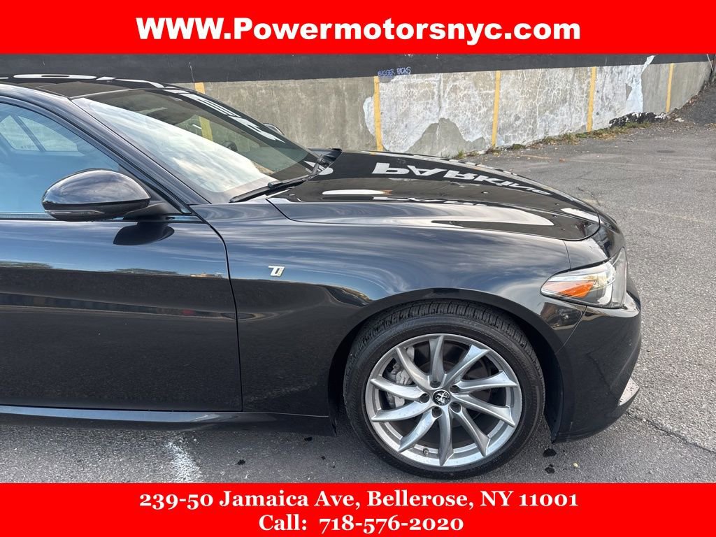Used 2022 Alfa Romeo Giulia Ti image 9
