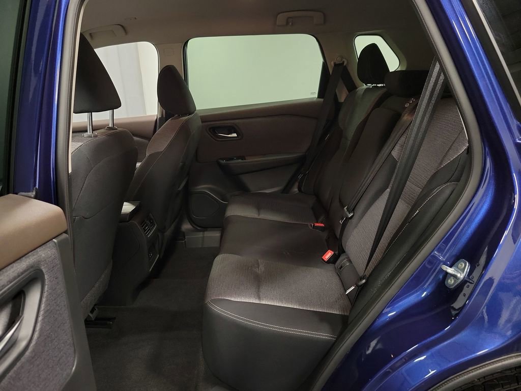 Used 2023 Nissan Rogue SV AWD/4WD image 24