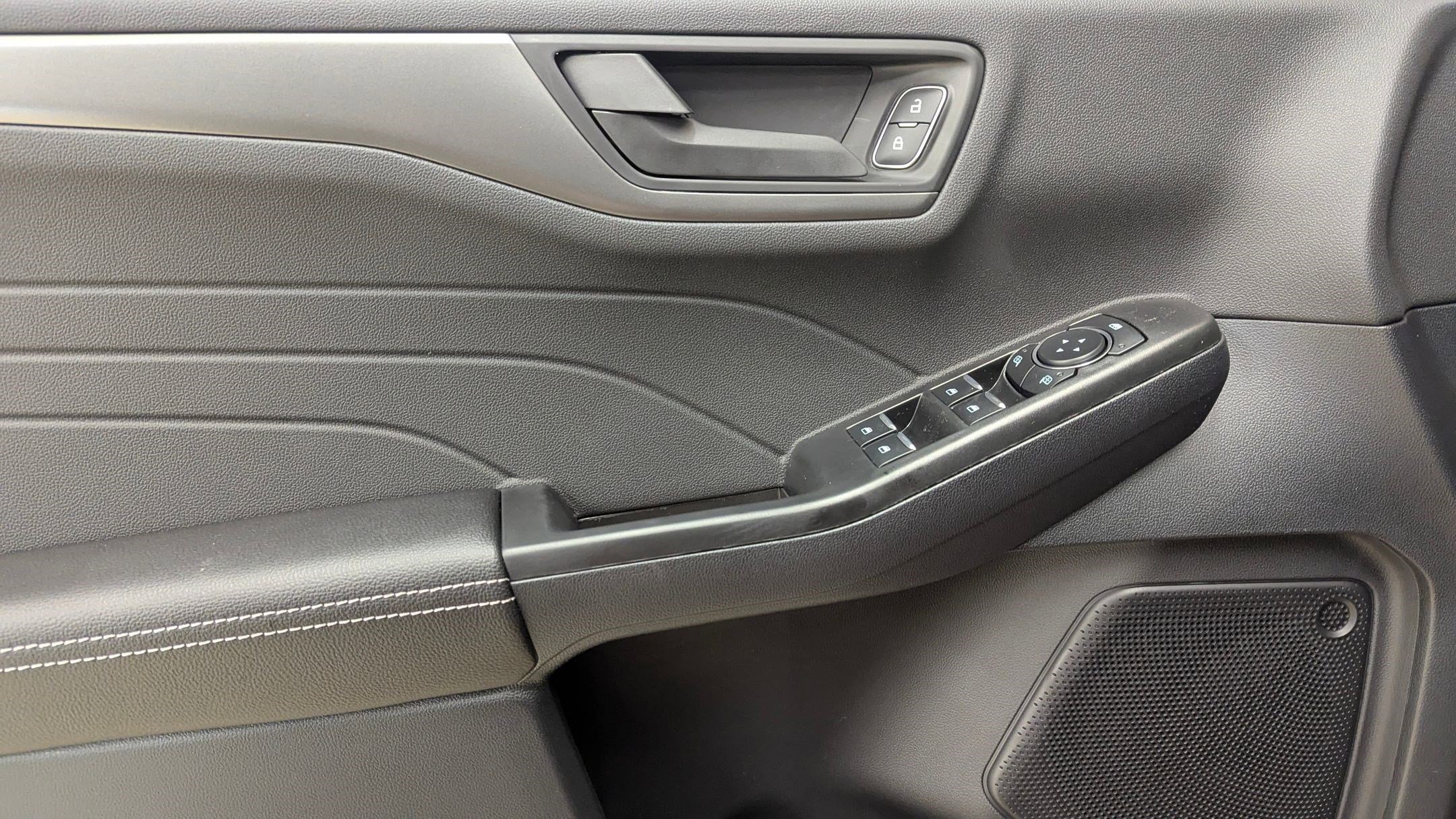 New 2026 Ford Escape Active w/ Cold Weather Package FWD image 13