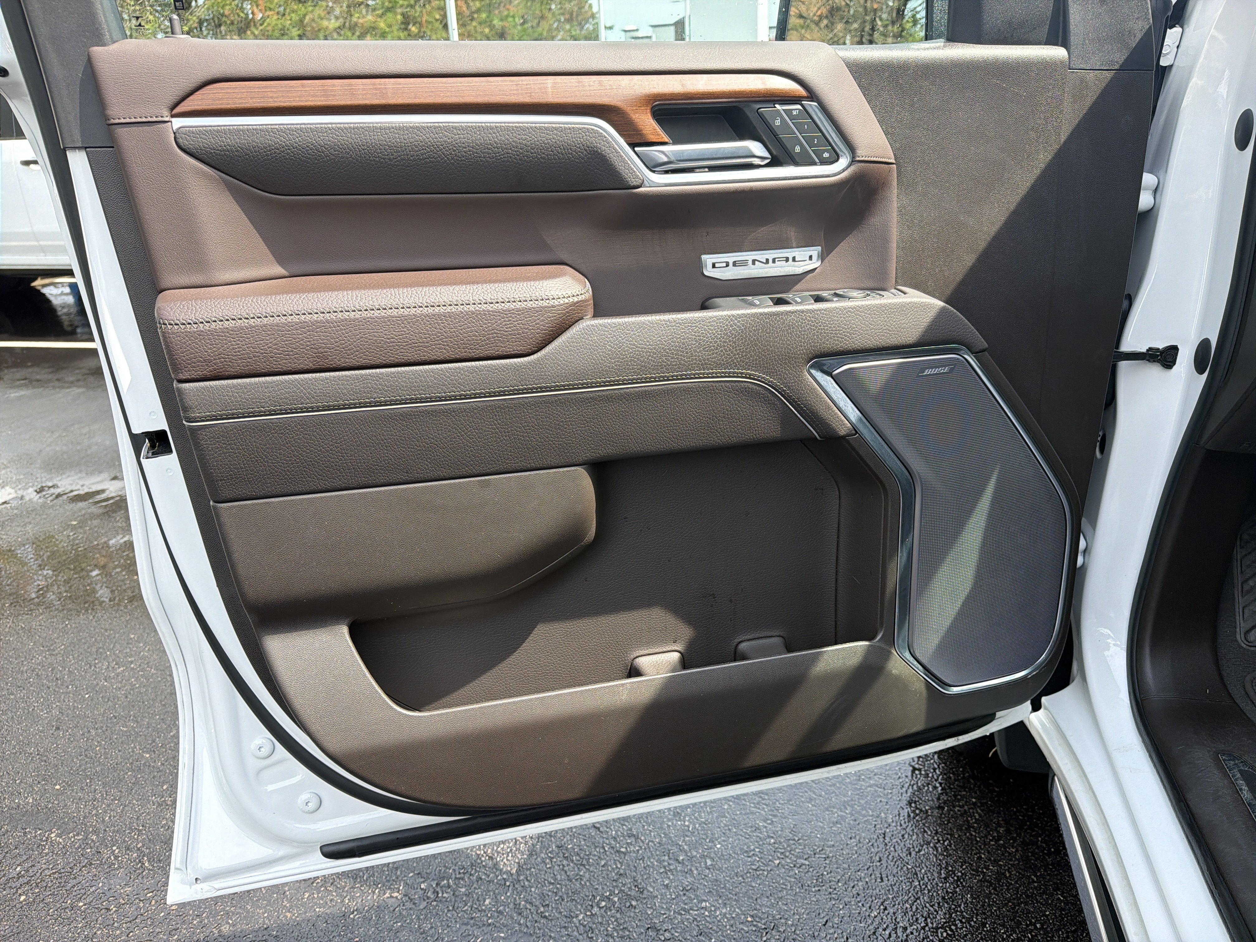 Used 2023 GMC Sierra 1500 Denali AWD/4WD image 14