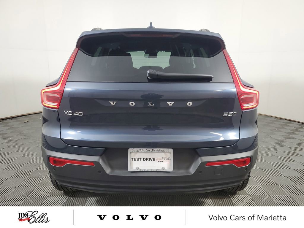 Used 2026 Volvo XC40 B5 Core w/ Climate Package image 6