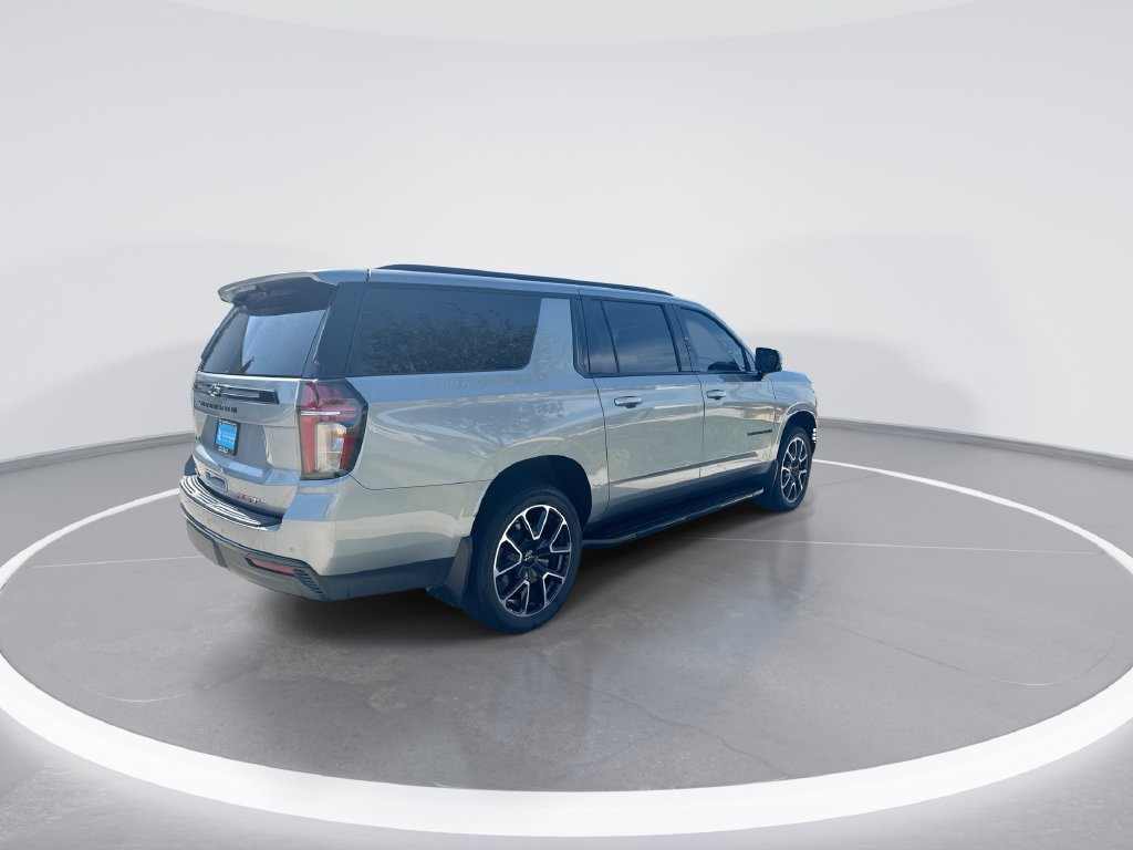 Certified 2024 Chevrolet Suburban RST w/ Luxury Package AWD/4WD image 8