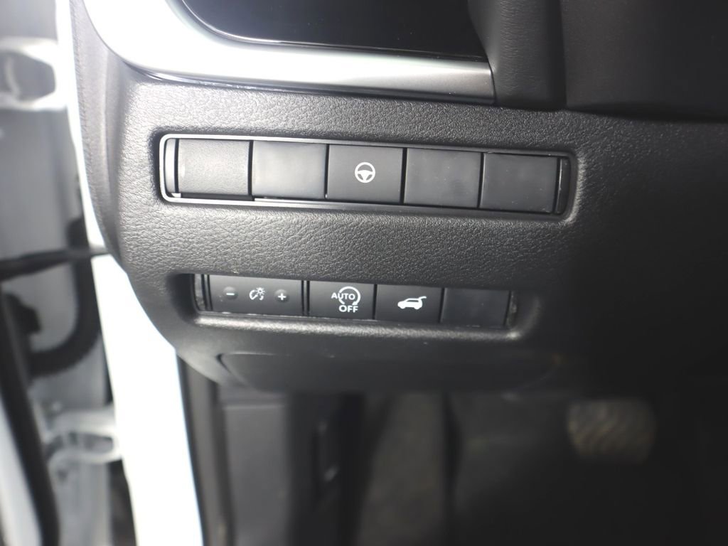 New 2026 Nissan Rogue SV AWD/4WD image 16