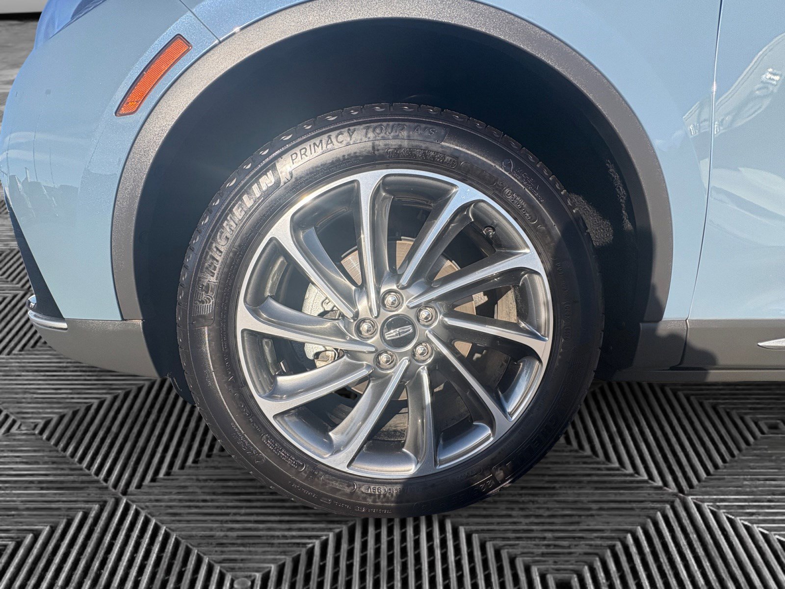 Certified 2024 Lincoln Corsair AWD w/ Equipment Group 101A image 14