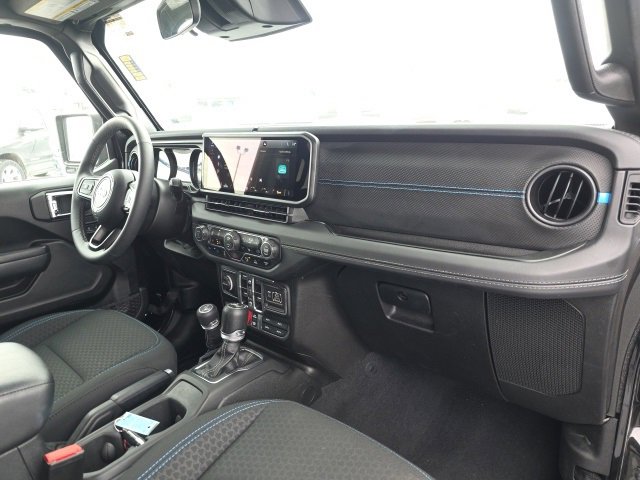 Used 2025 Jeep Wrangler Unlimited Rubicon 4xe w/ Safety Group image 43