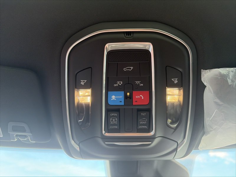 New 2026 Jeep Grand Cherokee Altitude AWD/4WD image 23