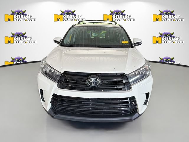 Used 2019 Toyota Highlander XLE AWD/4WD image 2