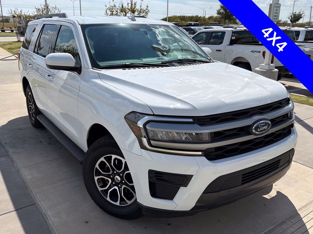 Used 2024 Ford Expedition XLT AWD/4WD image 4