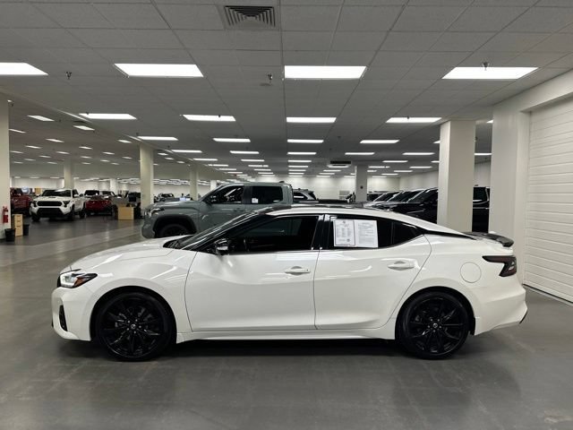 Used 2021 Nissan Maxima SR w/ Sport Mat Group FWD image 4