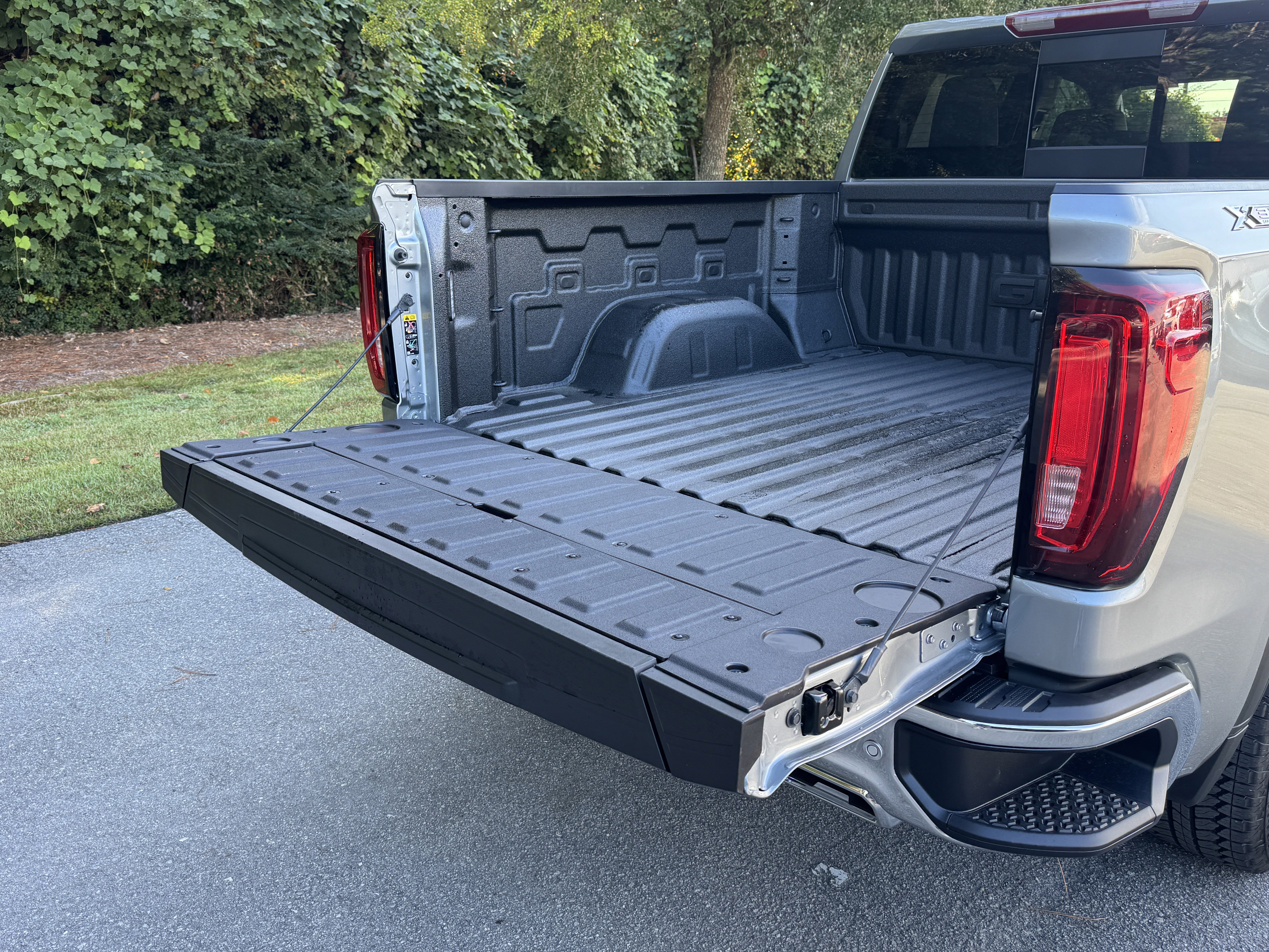 New 2026 GMC Sierra 1500 SLT w/ SLT Premium Plus Package image 7