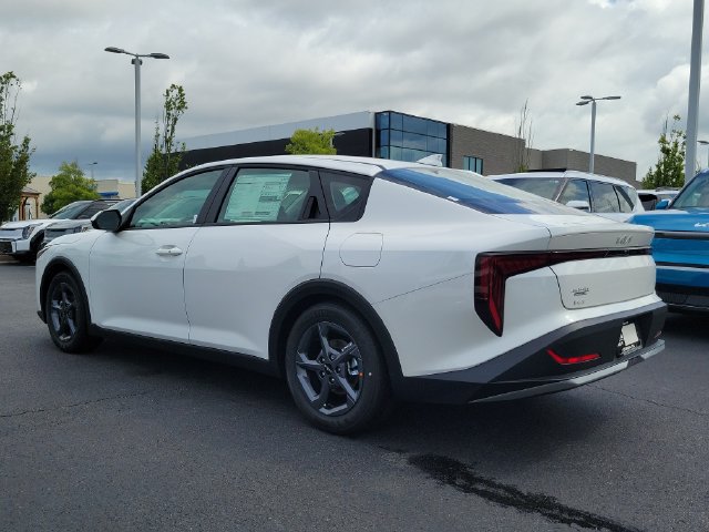 New 2026 Kia K4 FWD image 6