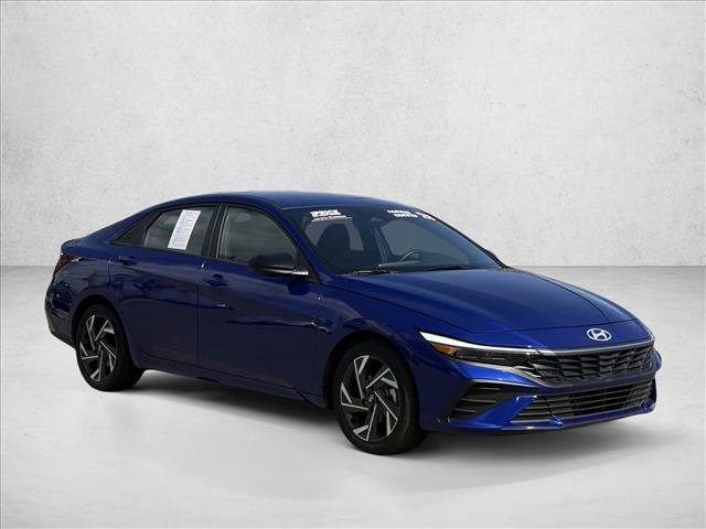Certified 2025 Hyundai Elantra Sport image 3