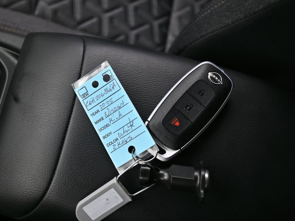 Used 2025 Nissan Kicks SV image 18