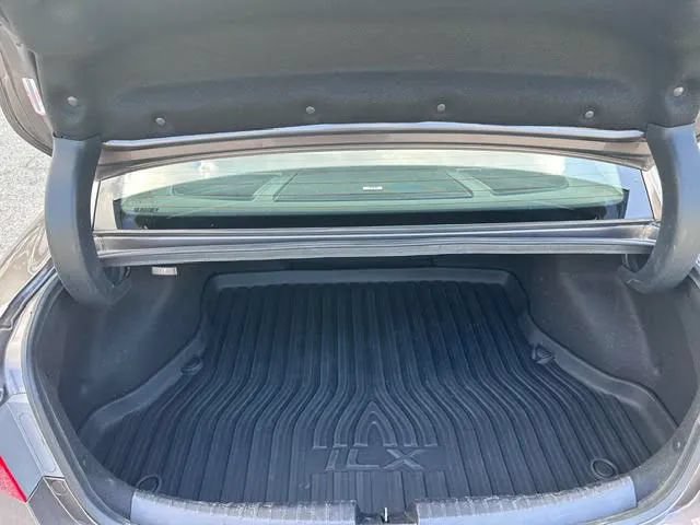 Used 2015 Acura ILX w/ Technology Package FWD image 17