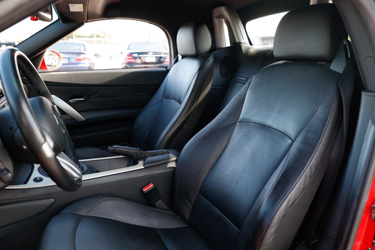 Used 2005 BMW Z4 2.5i image 6