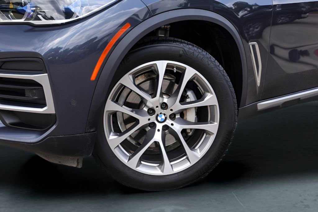 Used 2022 BMW X5 sDrive40i w/ Executive Package image 4