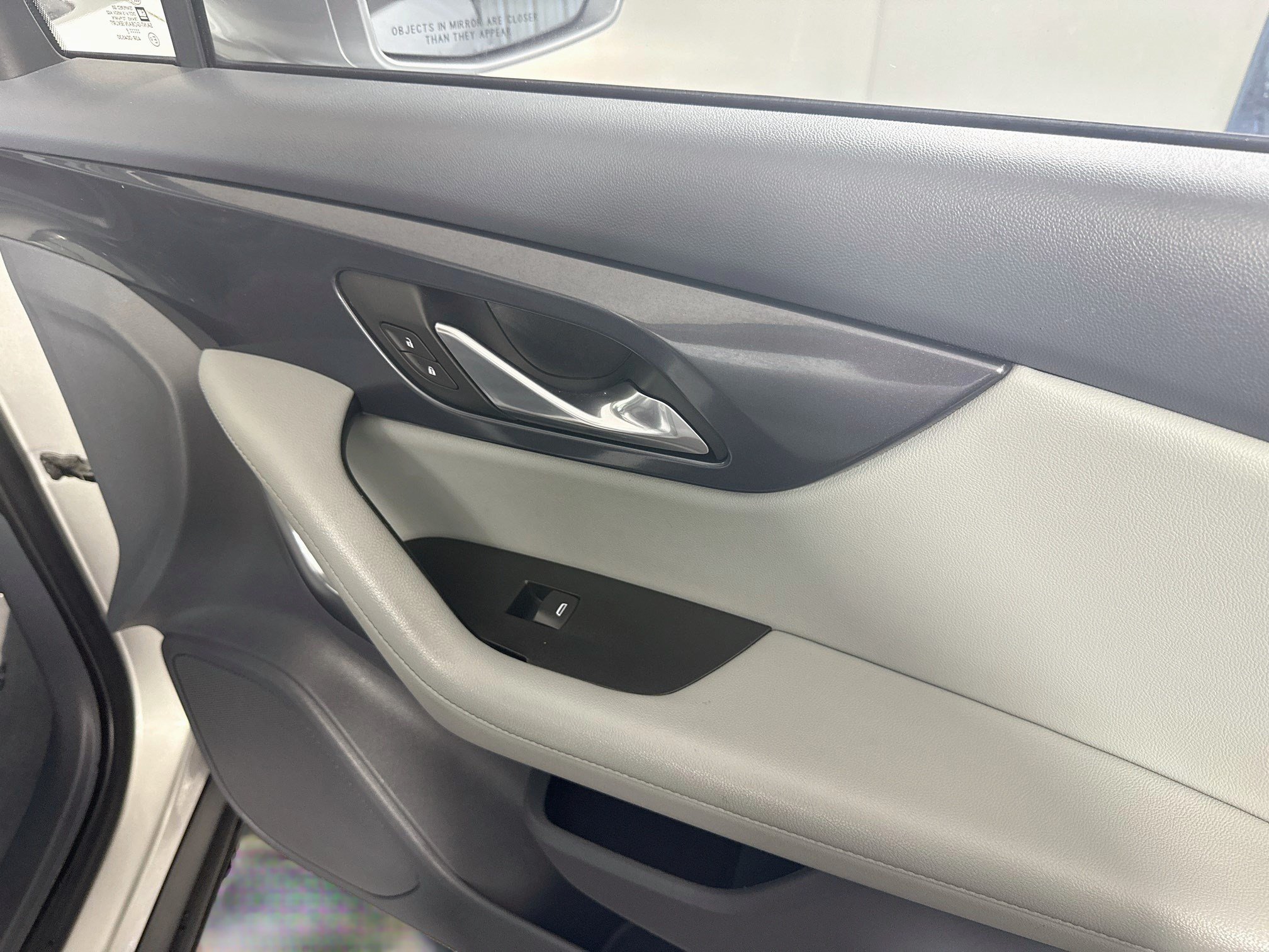 Used 2019 Chevrolet Blazer LT FWD image 31