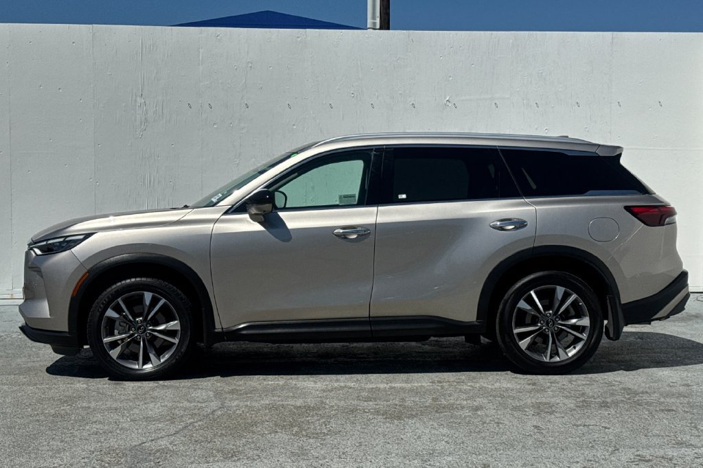 Certified 2025 INFINITI QX60 Luxe FWD image 6
