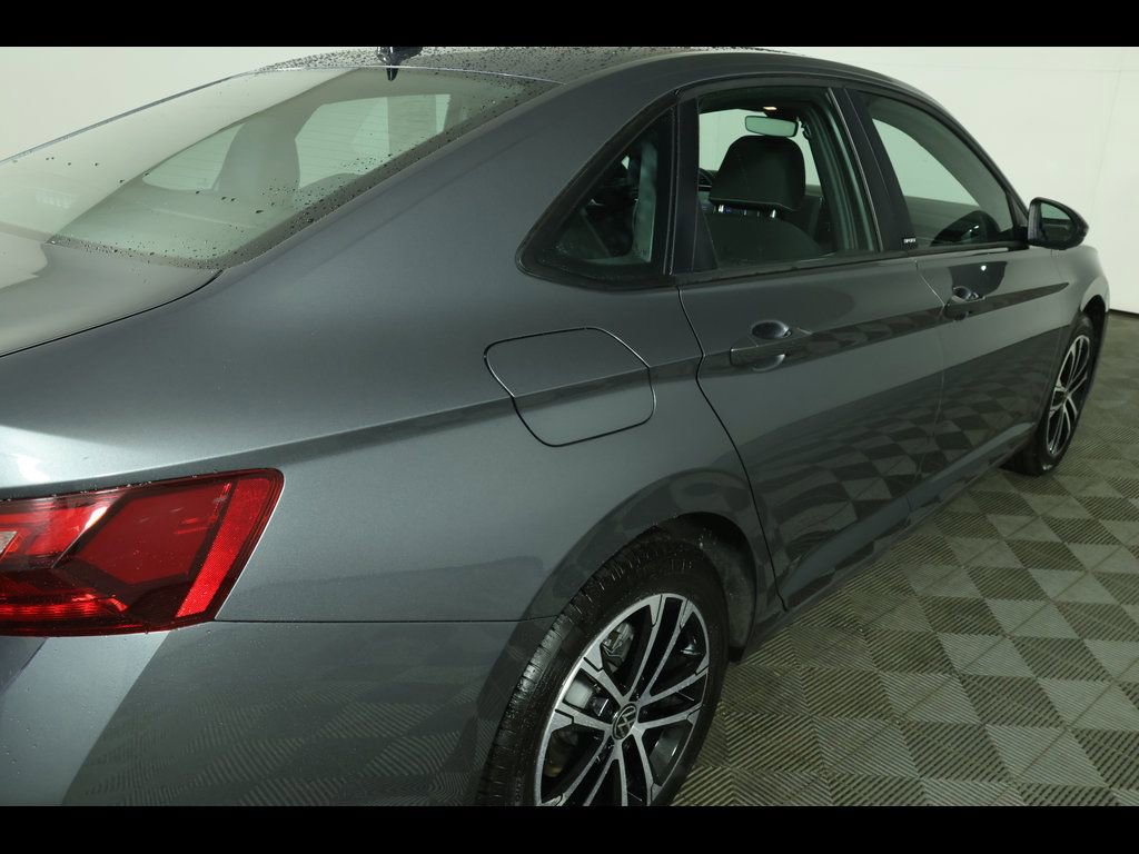 Used 2025 Volkswagen Jetta Sport FWD image 16