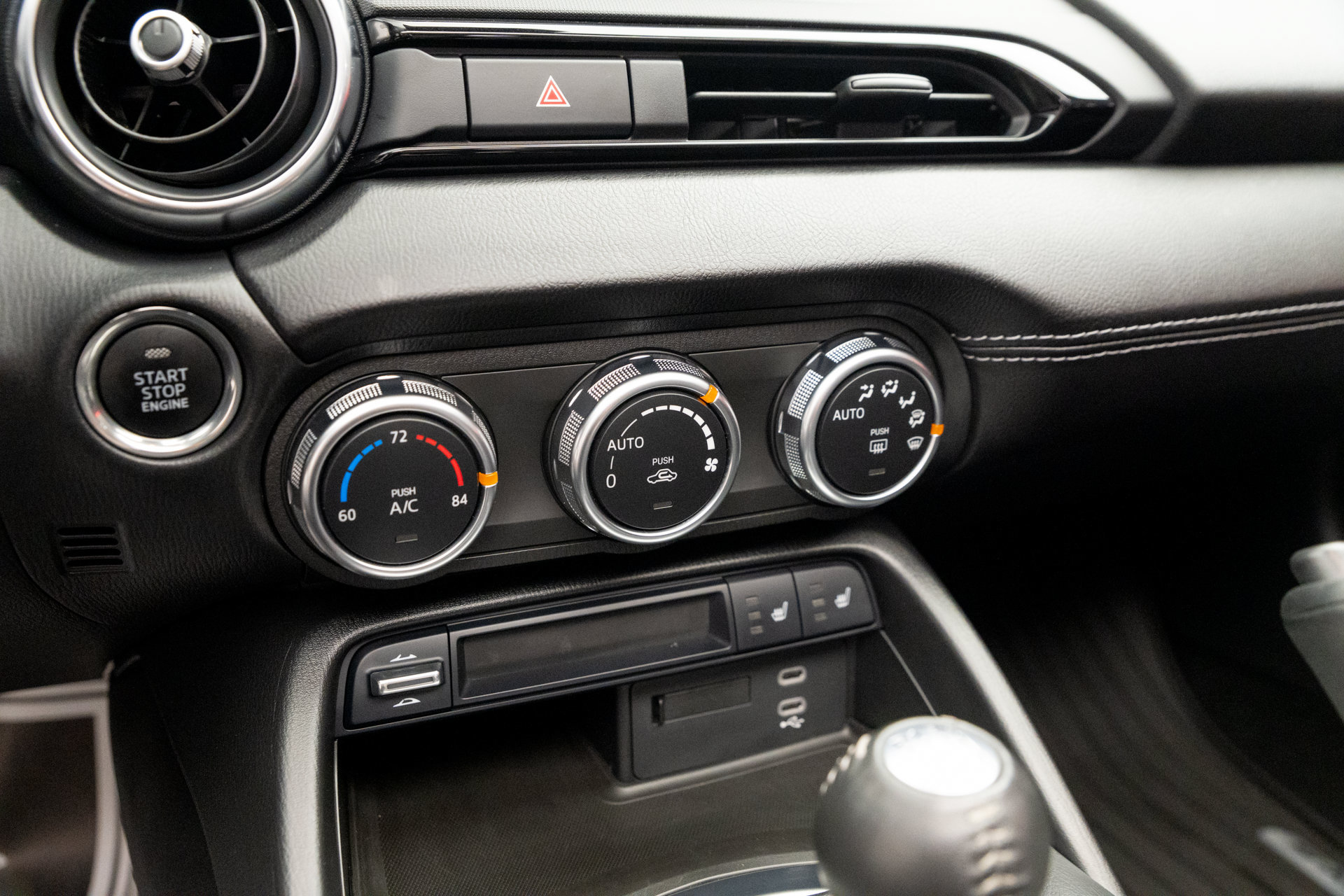 Used 2024 MAZDA MX-5 Miata RF Grand Touring RWD image 17