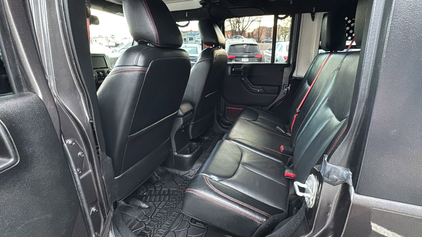 Used 2018 Jeep Wrangler Unlimited Rubicon image 15