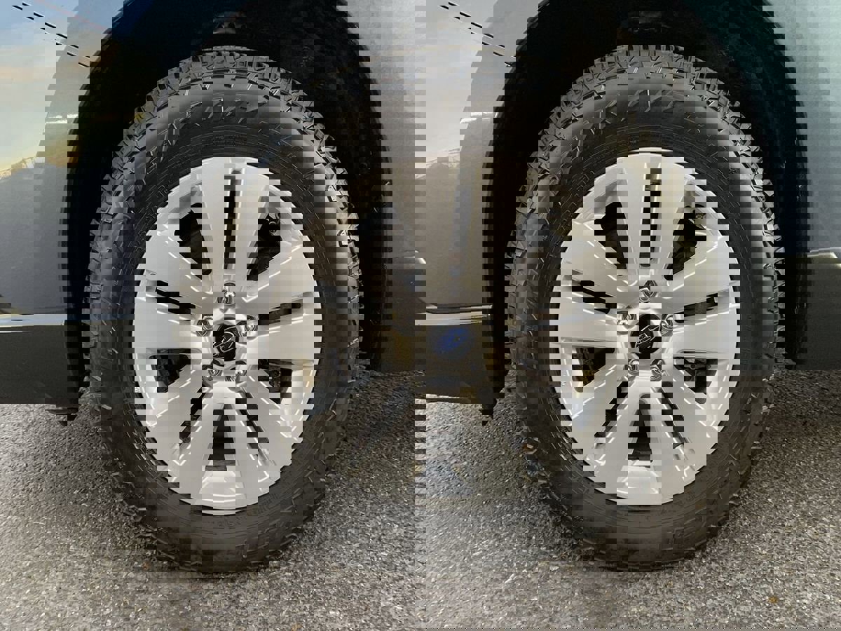 Used 2015 Subaru Outback 2.5i Premium image 11