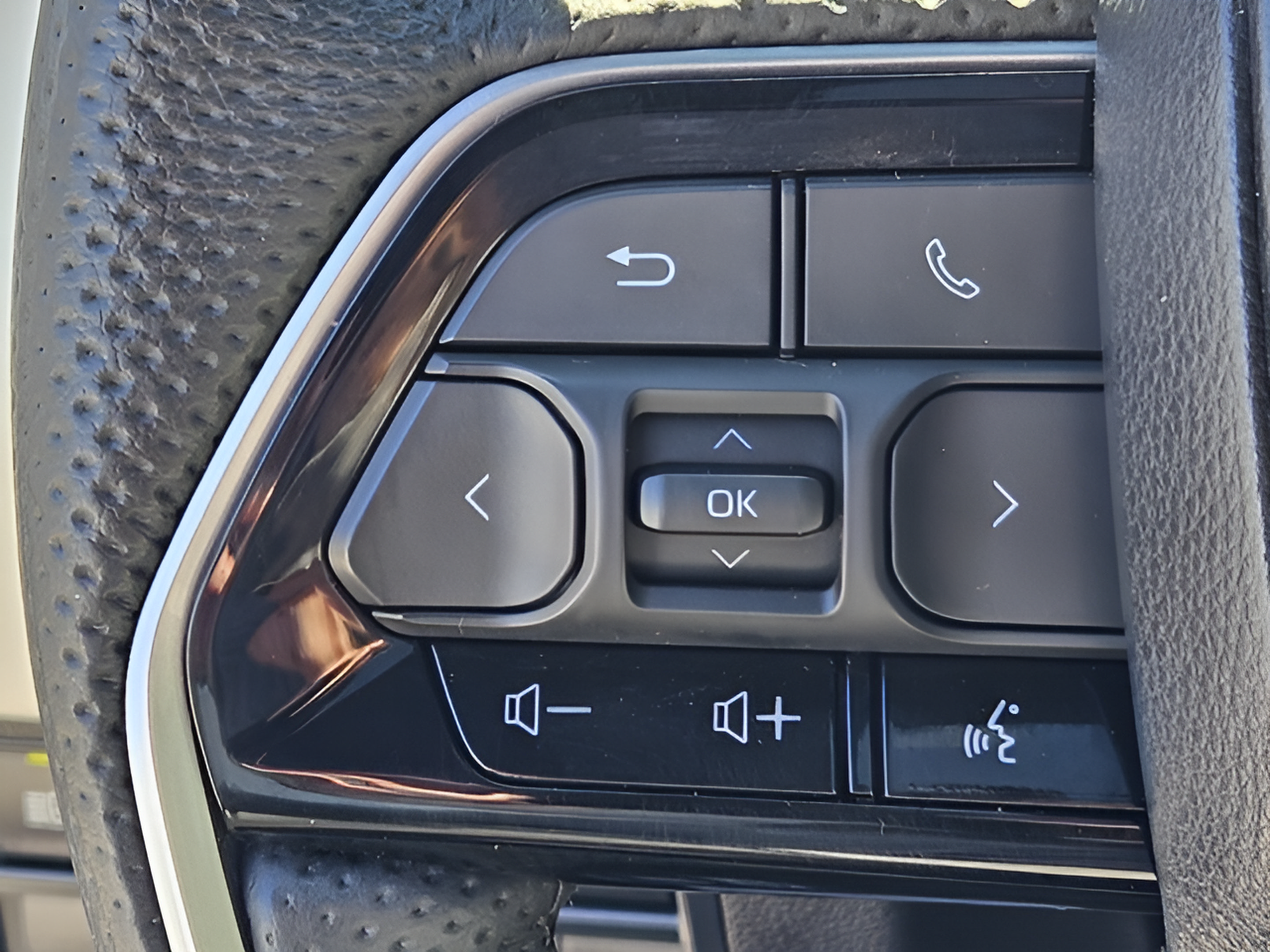 Used 2024 Toyota Tundra Capstone AWD/4WD image 26