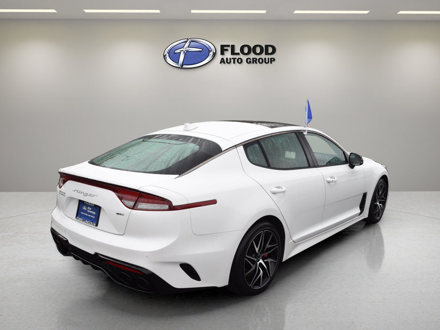 Used 2023 Kia Stinger GT-Line w/ Sun & Sound Package image 4