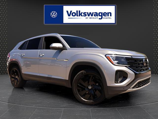 Certified 2025 Volkswagen Atlas Cross Sport SE w/ Panoramic Sunroof Package AWD/4WD image 1