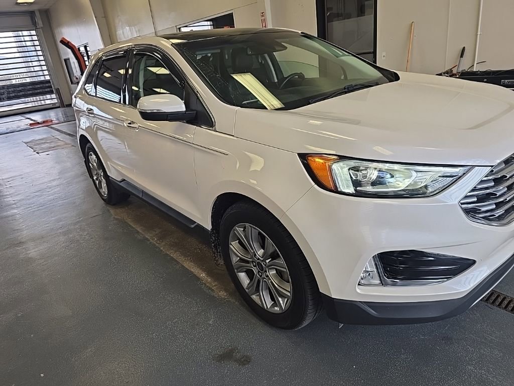 Used 2019 Ford Edge Titanium FWD image 1