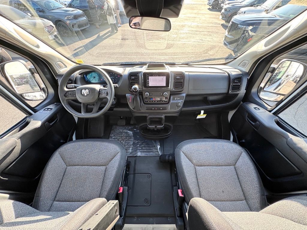 Used 2025 RAM ProMaster 2500 w/ Crew Van Package image 14