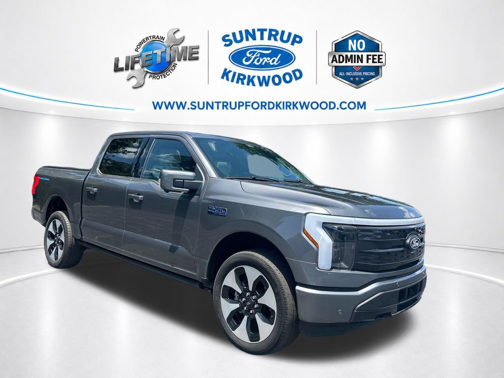 Used 2025 Ford F150 Lightning Platinum AWD/4WD image 9
