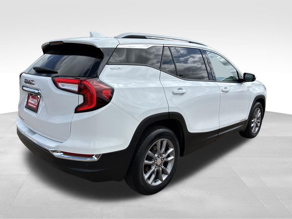 Used 2023 GMC Terrain SLT image 5