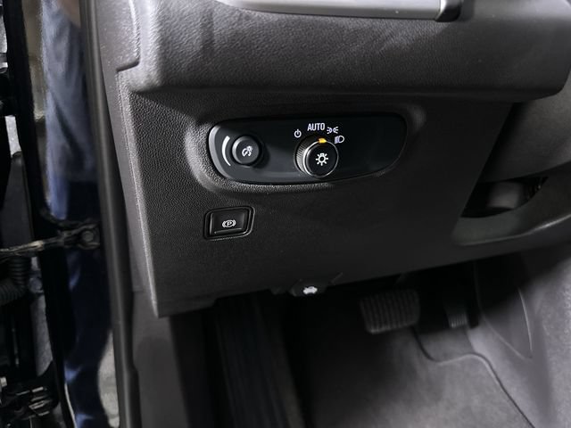 Used 2024 GMC Terrain SLE AWD/4WD image 18