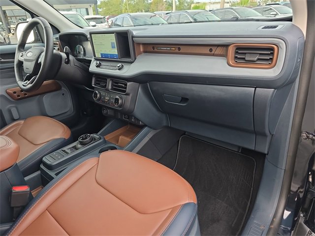 Used 2022 Ford Maverick Lariat w/ Lariat Luxury Package image 14