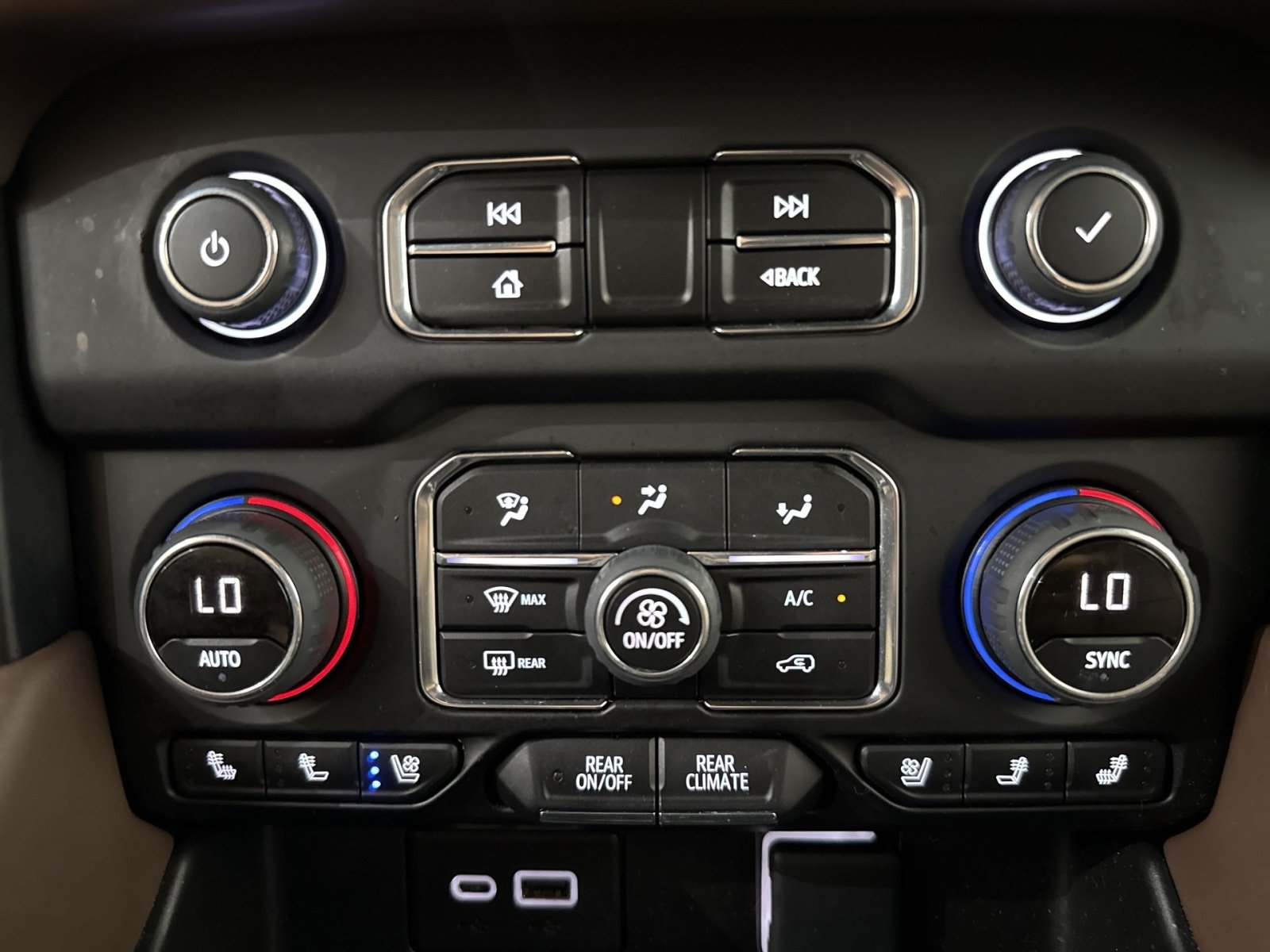 Used 2022 Chevrolet Tahoe High Country AWD/4WD image 40
