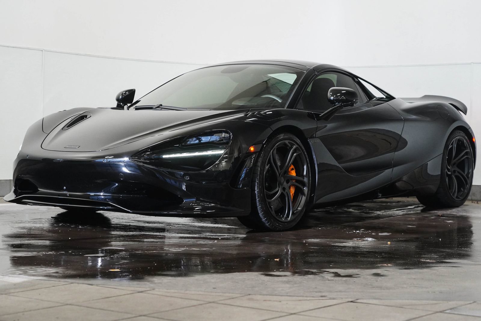 Used 2025 McLaren 750S Spider image 10