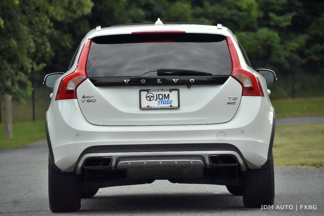 Used 2016 Volvo V60 T5 Cross Country w/ Convenience Package AWD/4WD image 6