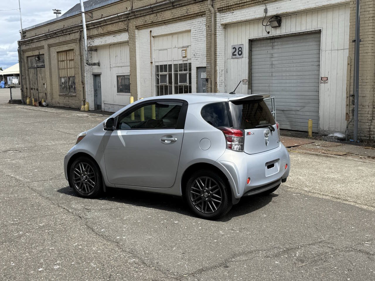 Used 2014 Scion iQ 10 Series FWD image 5