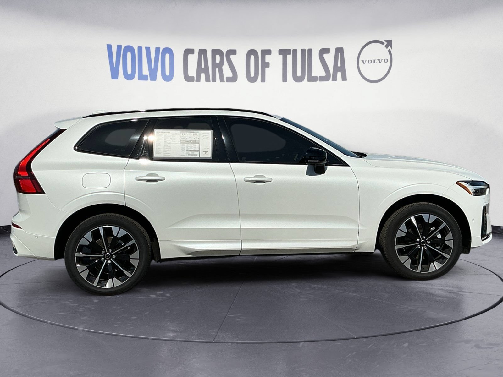 New 2026 Volvo XC60 B5 Plus w/ Protection Package Premier AWD/4WD image 6