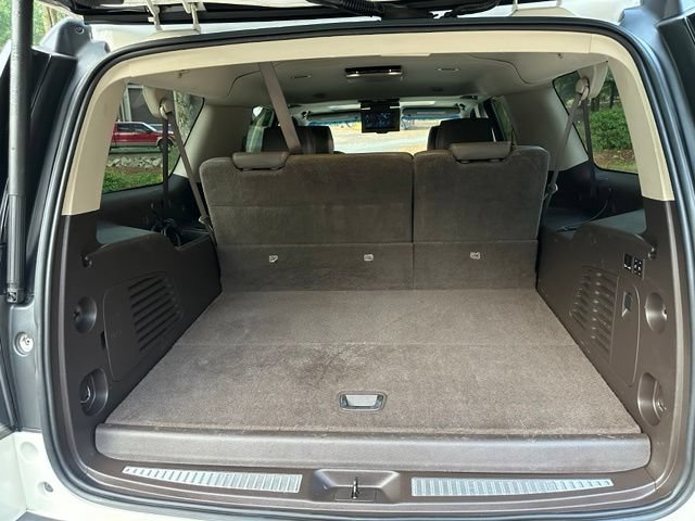 Used 2015 GMC Yukon XL Denali w/ Premium Package RWD image 9