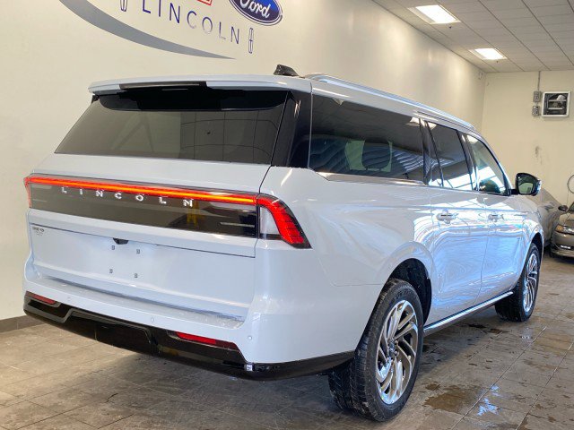 New 2026 Lincoln Navigator L Reserve image 10