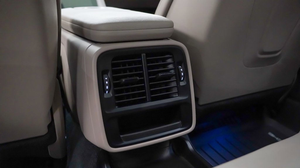 Certified 2025 Porsche Taycan 4S image 21