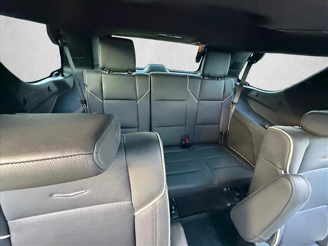 Used 2026 Cadillac Escalade Luxury w/ LPO, Floor Liner Package AWD/4WD image 21