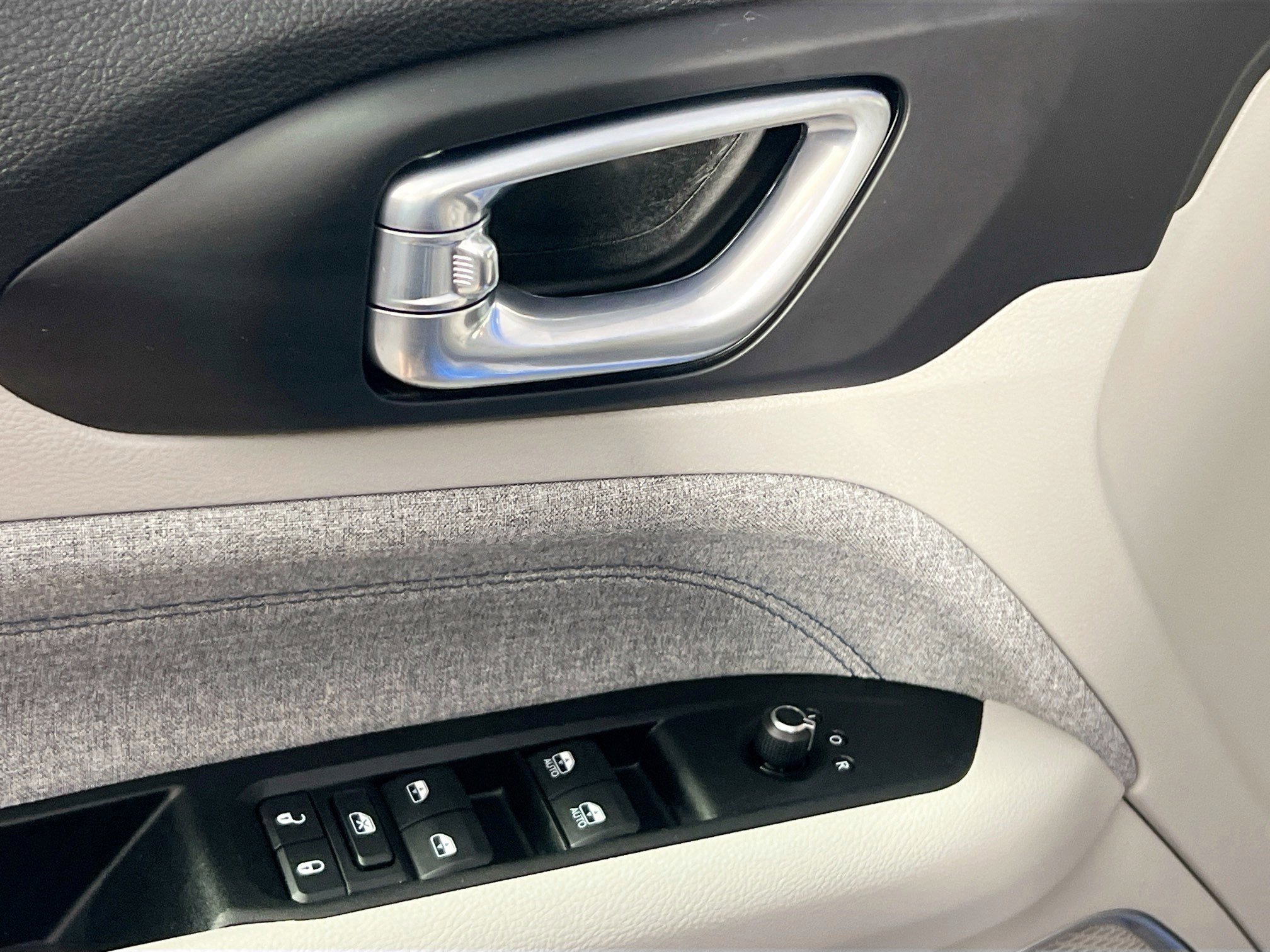 Used 2022 Jeep Compass Latitude image 16