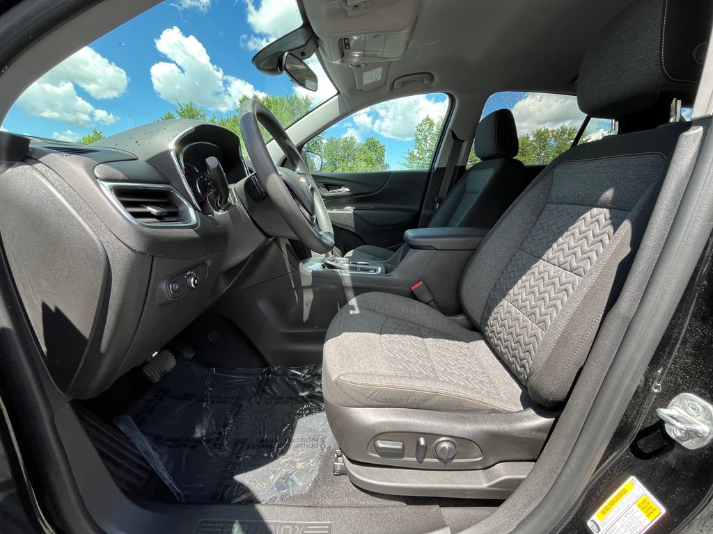 Used 2023 Chevrolet Equinox LT FWD image 10