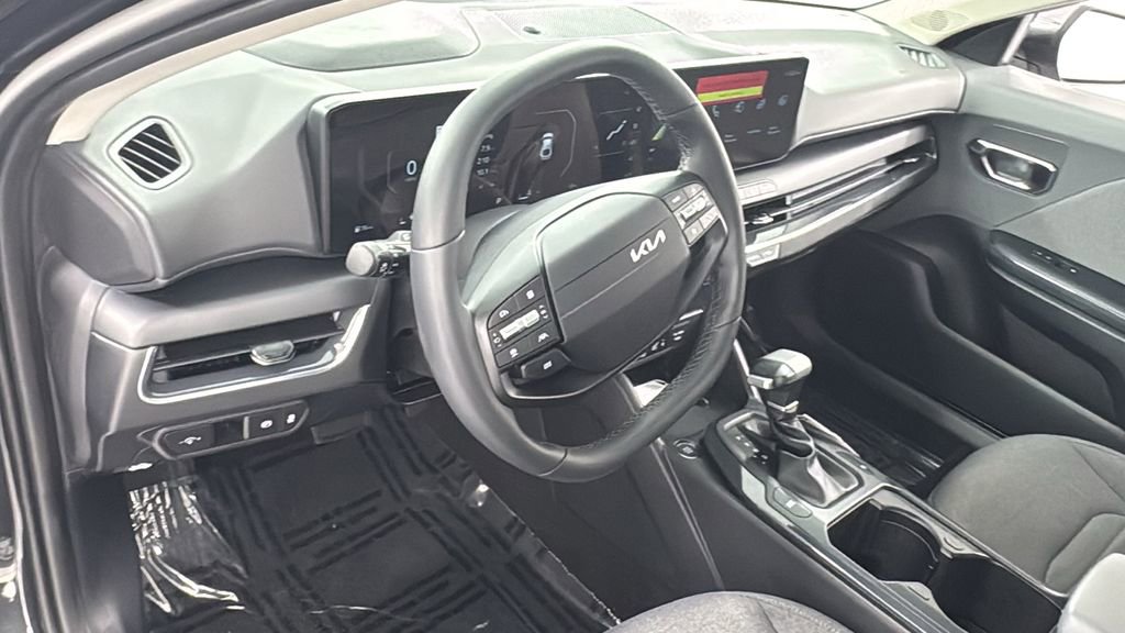 New 2025 Kia K4 EX image 32