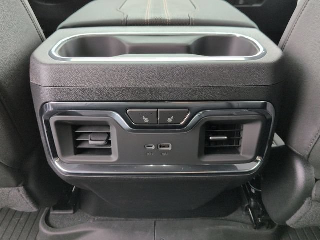 New 2026 Chevrolet Silverado 1500 High Country w/ Midnight Edition AWD/4WD image 24