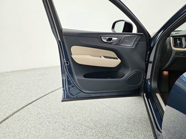 New 2026 Volvo XC60 B5 Plus w/ Climate Package AWD/4WD image 27
